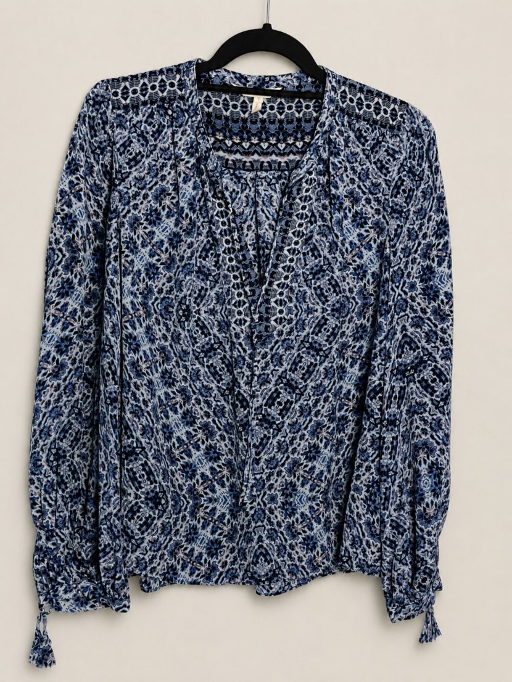 Rebecca Taylor Silk Top in Navy Boho, Size 8 - Picture 2 of 10